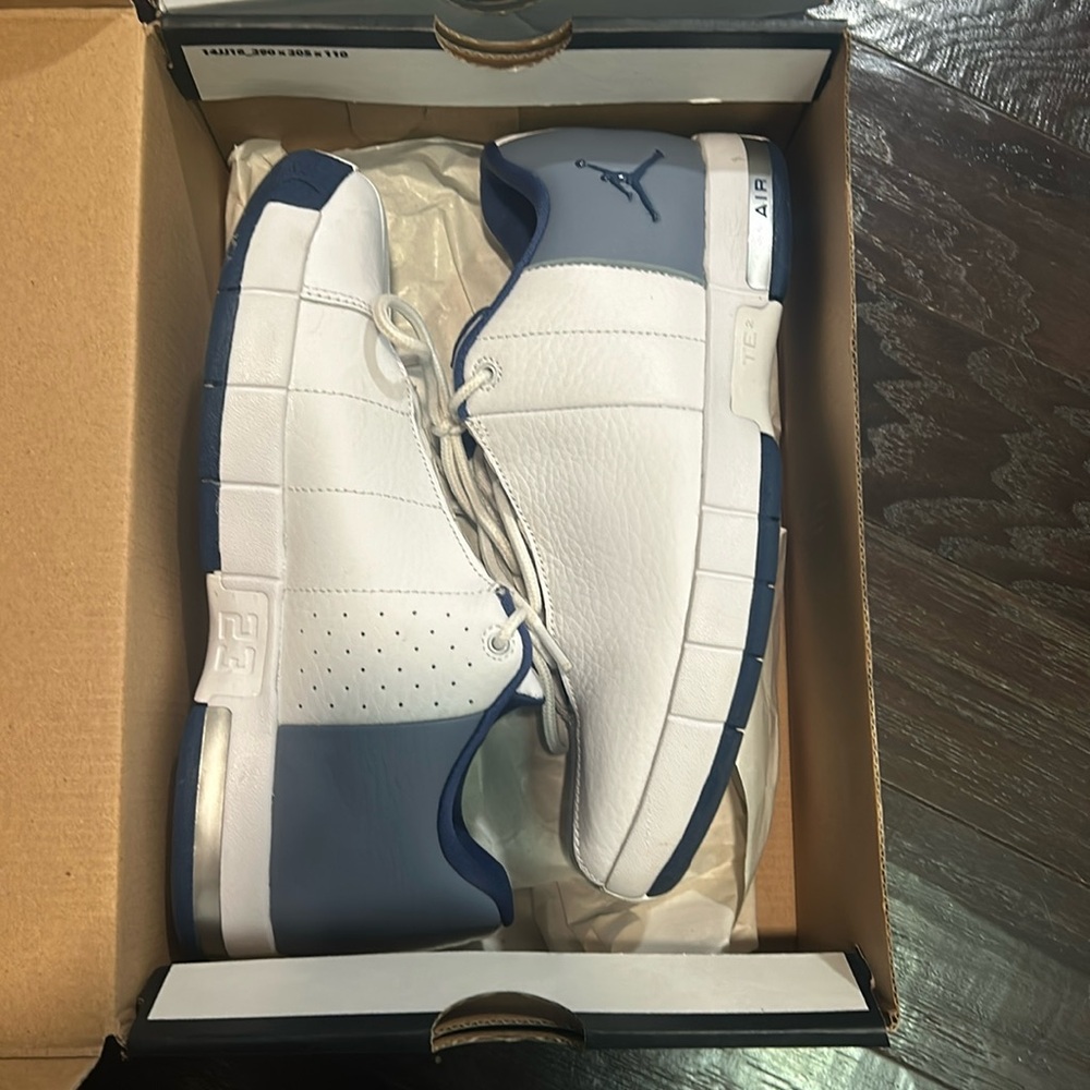 jordan 2 low